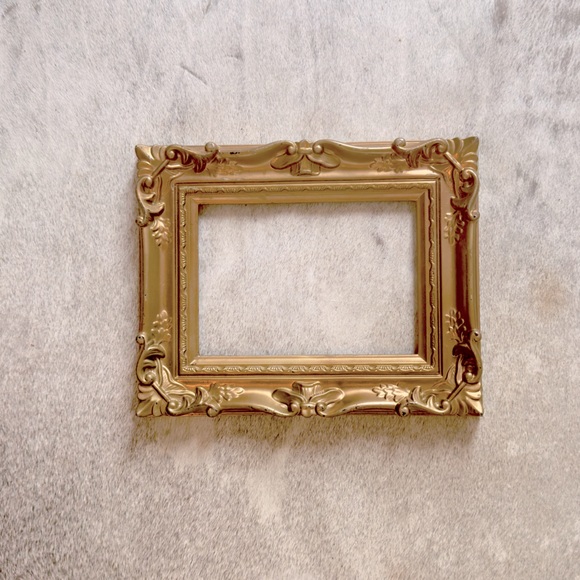 VINTAGE Shabby Chic Gold Empty Frame 8”x10” Opening 4”x6” - Picture 2 of 16